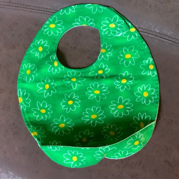 Flannel Baby Bib with Organic Flannel Backing - Picture 2 of 3